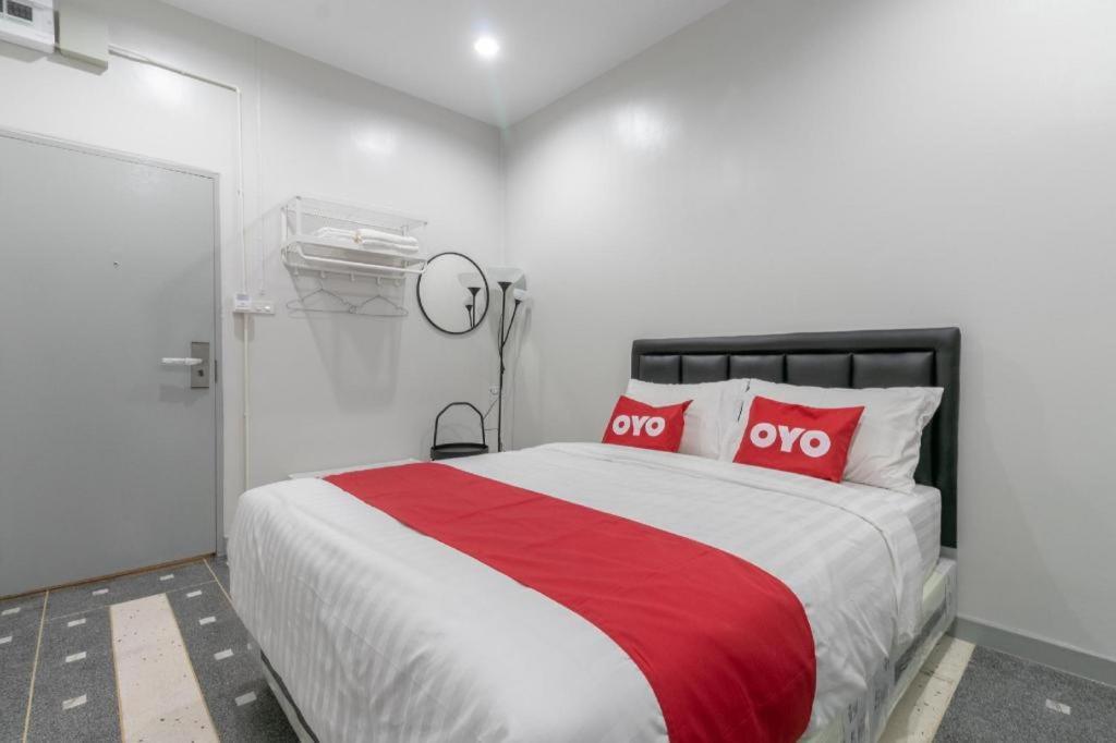 Hotel Oyo 818 Suksomboon Banguecoque