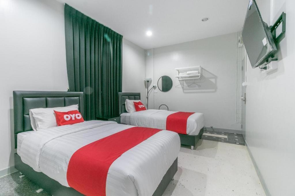 Hotel Oyo 818 Suksomboon Banguecoque